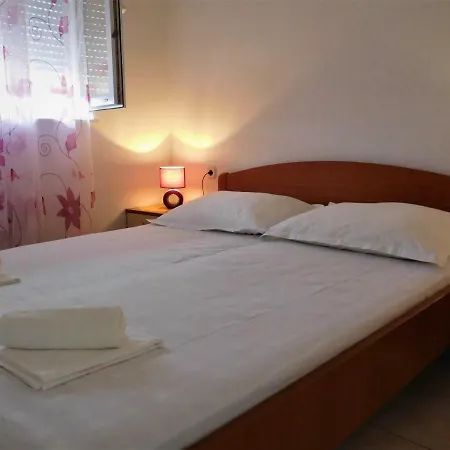 Apartman Charming Karlo