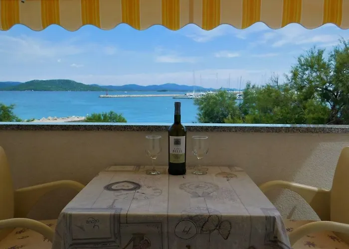 Charming Karlo Apartman